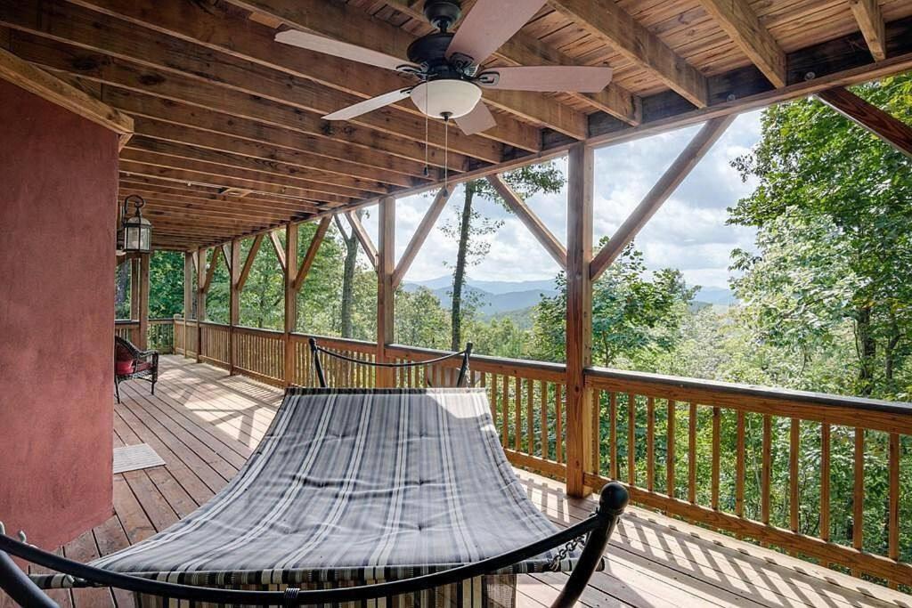 Red Rooster Family Cabin W/Hot Tub+Fire Pit+View Franklin Extérieur photo