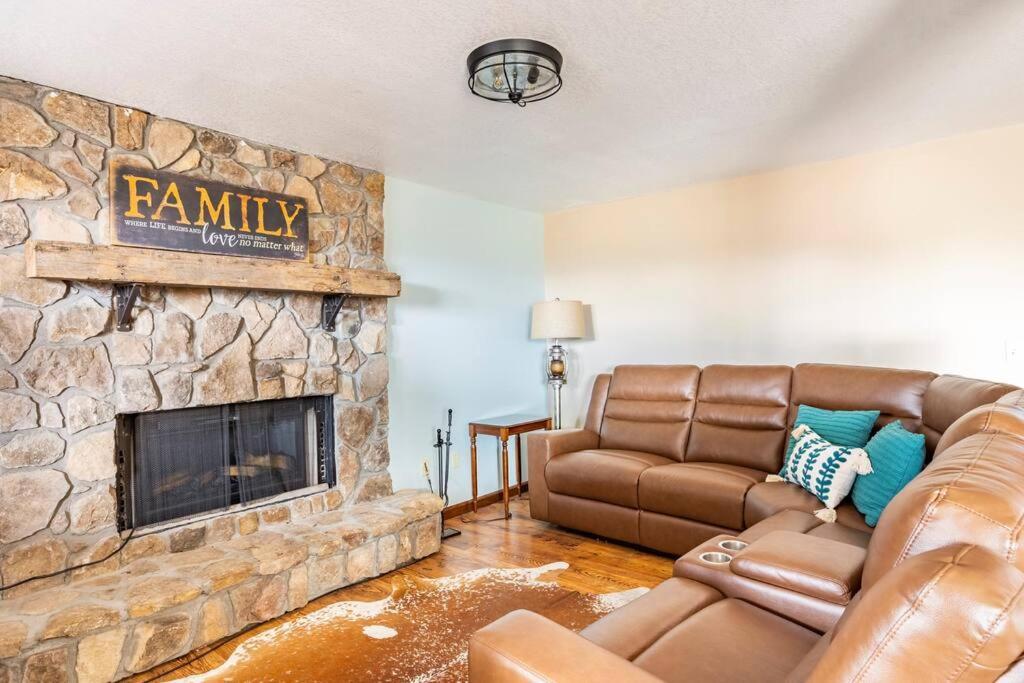 Red Rooster Family Cabin W/Hot Tub+Fire Pit+View Franklin Extérieur photo