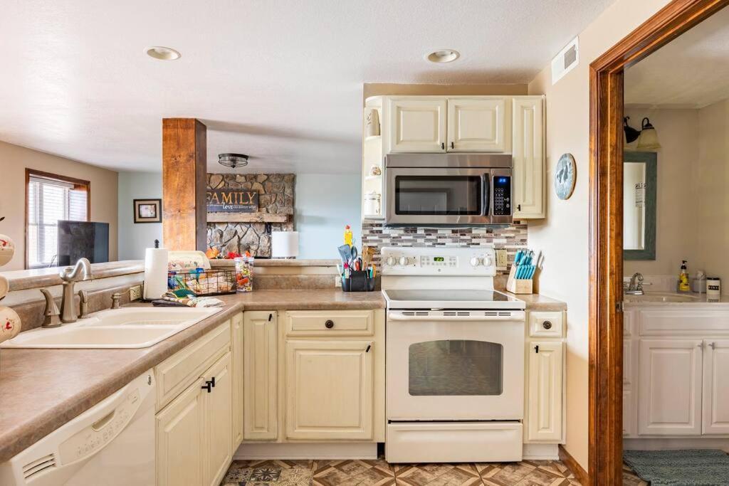 Red Rooster Family Cabin W/Hot Tub+Fire Pit+View Franklin Extérieur photo